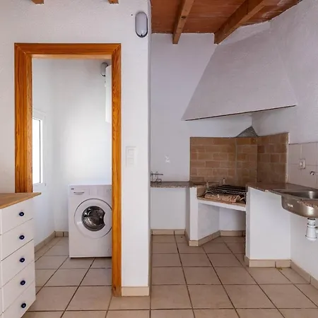 شقة Terrace & Bbq Experience دينايا