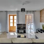 Terrace & Bbq Experience Apartment *